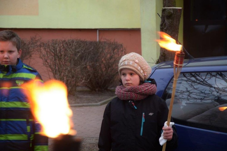 Droga Krzyżowa ulicami Karlina