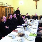   Obradom rady przewodniczy zawsze bp Marek Mendyk, biskup pomocniczy diecezji legnickiej. Biorą w nich udział przedstawiciele różnych środowisk