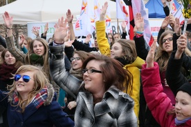 Potrzeba jeszcze 300 młodych ludzi, którzy chcieliby wziąć udział w widowisku teatralno - muzycznym podczas ŚDM