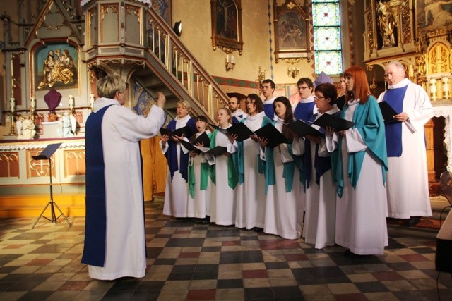 Pieśni wielkopostne zaśpiewają chórzyści, głównie z parafii katolickich i ewangelickich Podbeskidzia