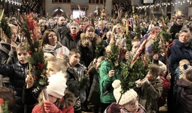 Z palmami do ursynowskiego kościoła przyszli starsi i najmłodsi