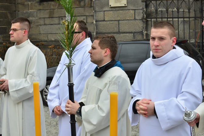 Początek peregrynacji krzyża i ikony w Świdnicy