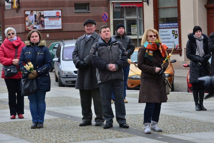 Początek peregrynacji krzyża i ikony w Świdnicy