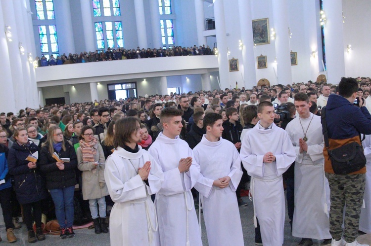 Synaj w Tarnowie. Eucharystia w kościele pw. bł. Karoliny