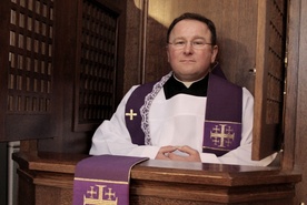 Proboszcz ks. Bogusław Kowalski wraz z innymi kapłanami będzie dyżurował w praskiej katedrze w Wielką Środę w godz. 18-22