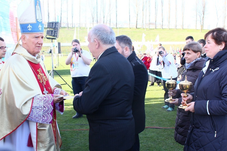 Msza papieska na stadionie