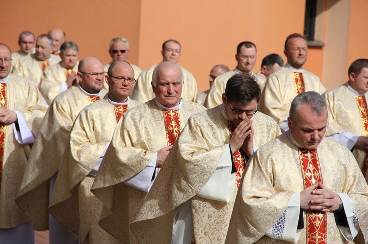 Panie, spójrz na Twój kościół