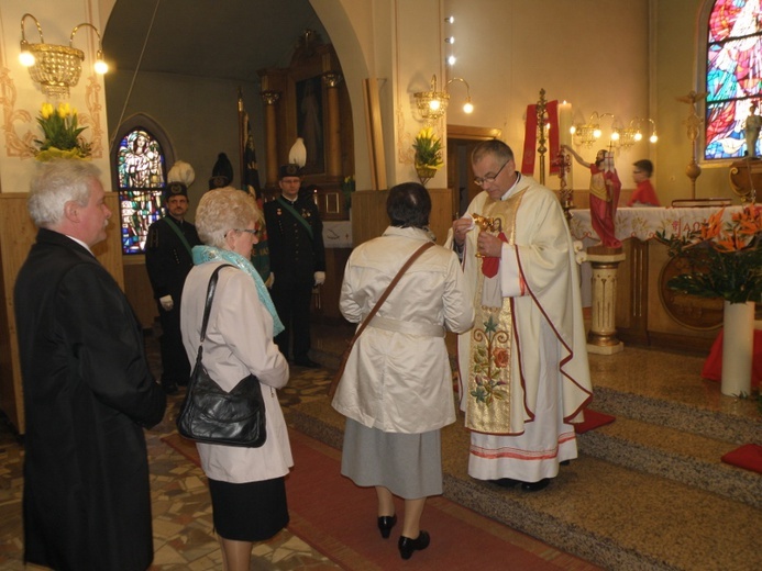 Wprowadzenie relikwii błogosławionych franciszkanów Krasów