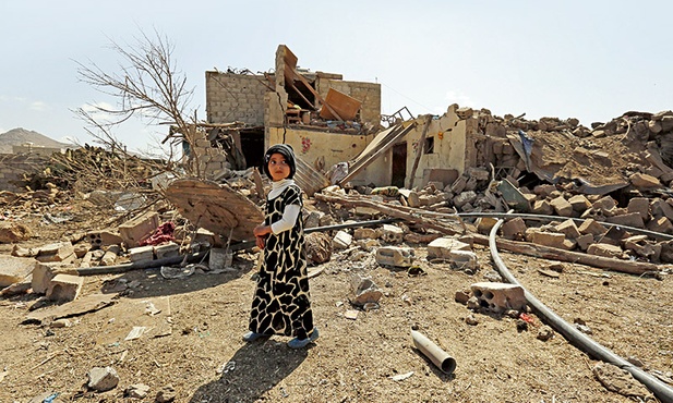 Domy w Sanie (Jemen) zbombardowane przez lotnictwo Arabii Saudyjskiej