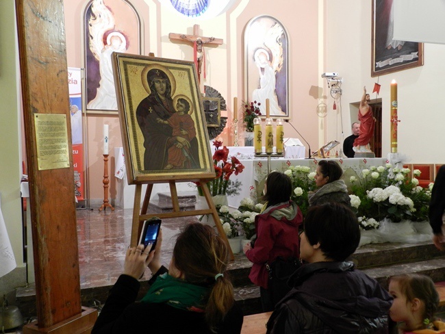 Symbole ŚDM w Obornikach Śląskich