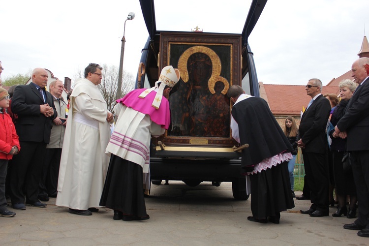 Płock. Nawiedzenie w parafii Matki Bożej Fatimskiej