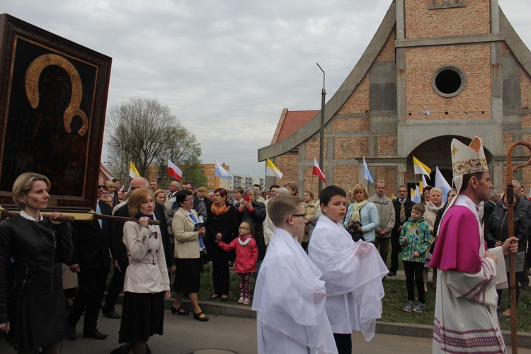 Płock. Nawiedzenie w parafii Matki Bożej Fatimskiej