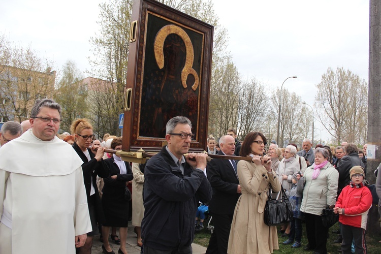 Płock. Nawiedzenie w parafii Matki Bożej Fatimskiej