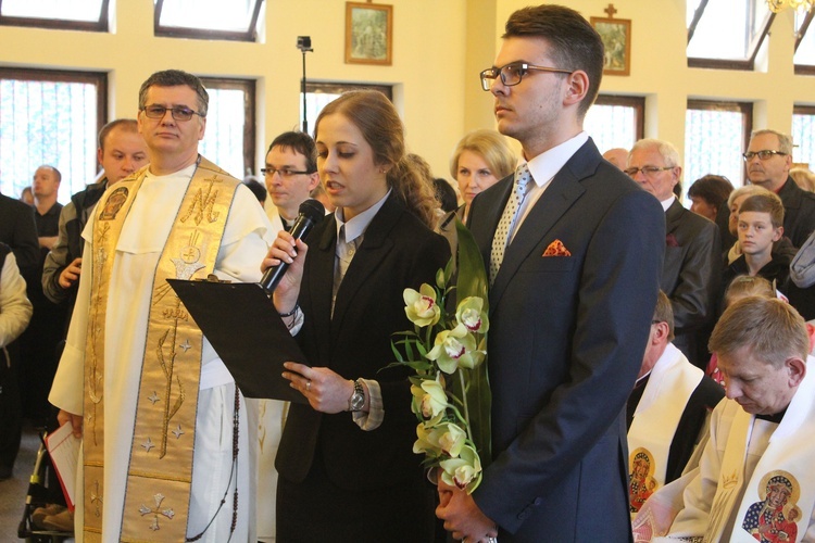 Płock. Nawiedzenie w parafii Matki Bożej Fatimskiej