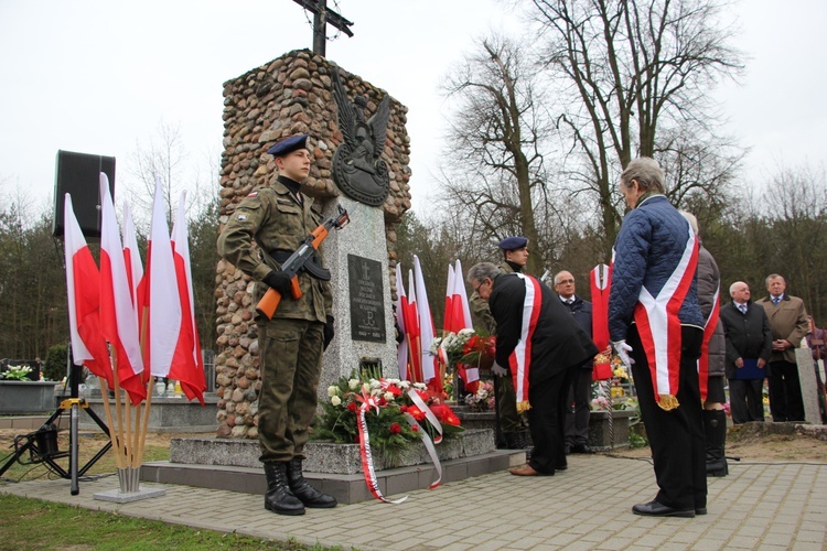 Obchody 76. rocznicy zbrodni katyńskiej