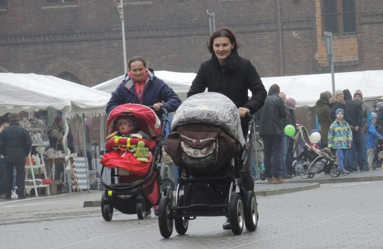 BuggyGym i rodzinne wyścigi wózków