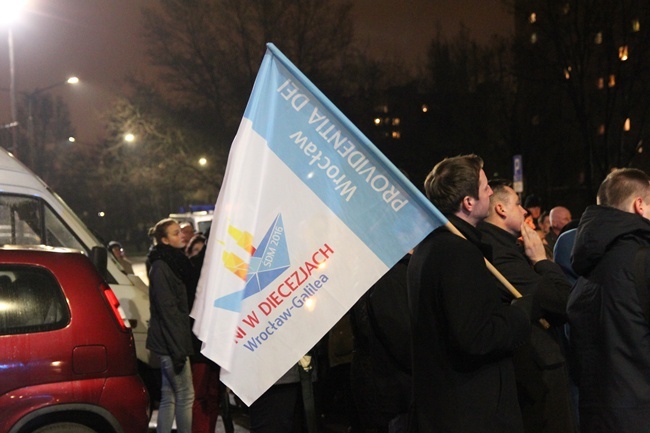 Symbole ŚDM we Wrocławiu-Gądowie