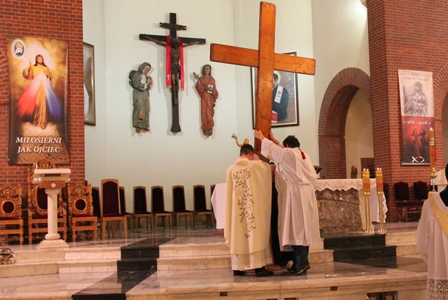 Symbole ŚDM we Wrocławiu-Gądowie