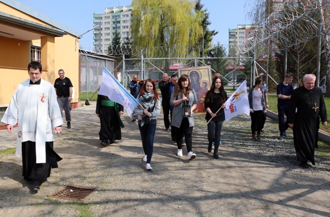 Symbole ŚDM w więzieniu