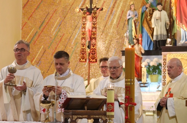 Znaki Bożego Miłosierdzia u NMP Wspomożenia Wiernych w Dziedzicach