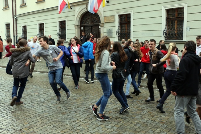 Taniec Miłosierdzia na Ostrowie Tumskim