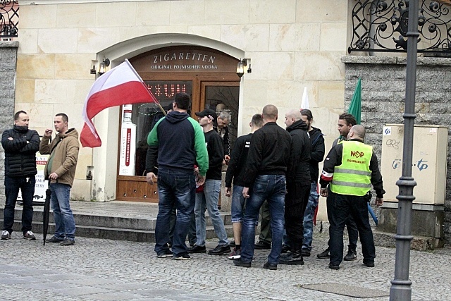 Manifestacja przeciwko imigrantom