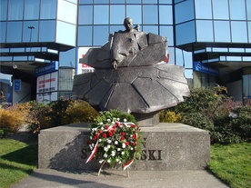 Pomnik Stefana Starzyńskiego na pl. Bankowym