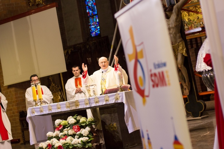 Spotkanie młodzieży z abp. Górzyńskim