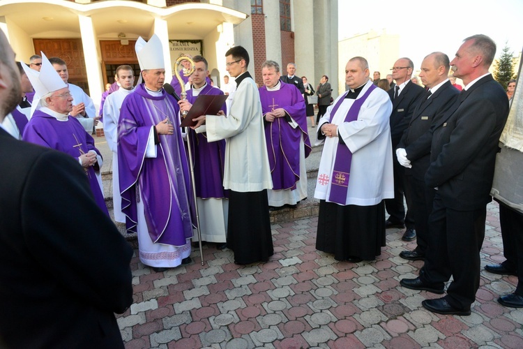 Msza żałobna śp. ks. Andrzeja Raszpli