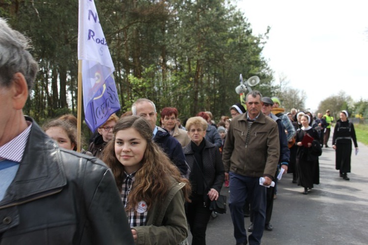 Pielgrzymka z Roszkowej Woli do Żdżar w 27. rocznicę beatyfikacji Franciszki Siedliskiej