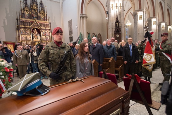 Bp Guzdek: Panie Pułkowniku! Żegnamy Cię! 