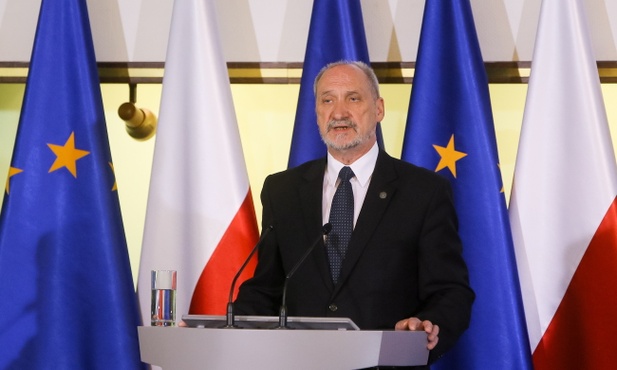 Macierewicz: Będą zmiany w planie modernizacji armii