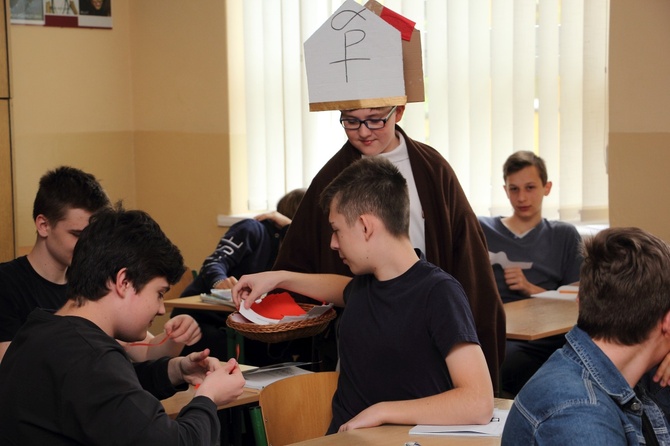 Projekt edukacyjny z religii w Gimanzjum nr 2 w Łowiczu