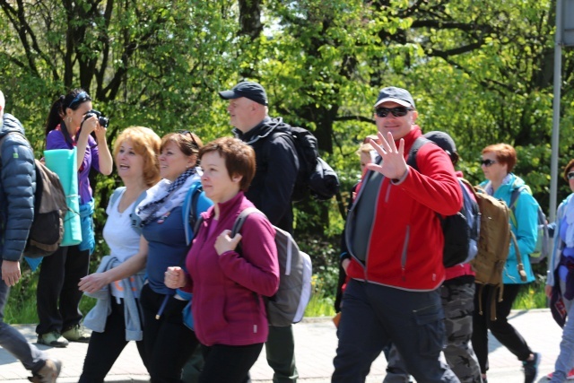 IV pielgrzymka do Łagiewnik wyrusza z Hałcnowa - cz. I