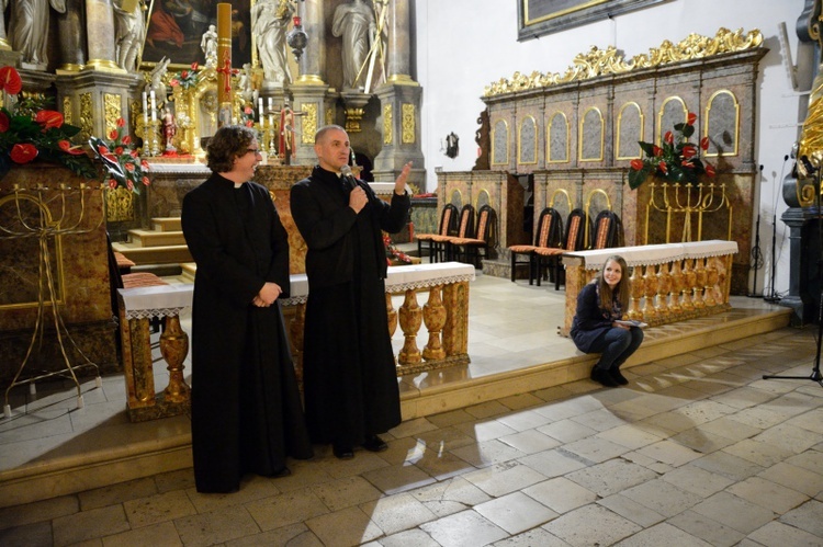 Wielkanocne czuwanie młodzieży w Jemielnicy