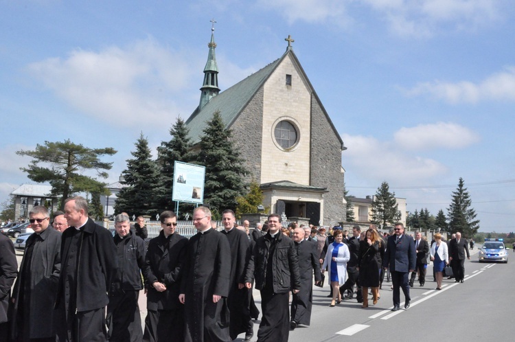 Parafia w Borzęcinie Dolnym ma 80 lat 