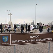 Włoscy żandarmi uznali Campus Misericordiae za najodpowiedniejsze miejsce na Mszę Posłania.