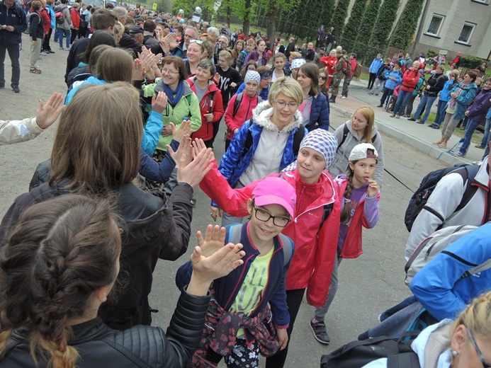 Z Przytkowic przez Polankę Hallera i Radziszów