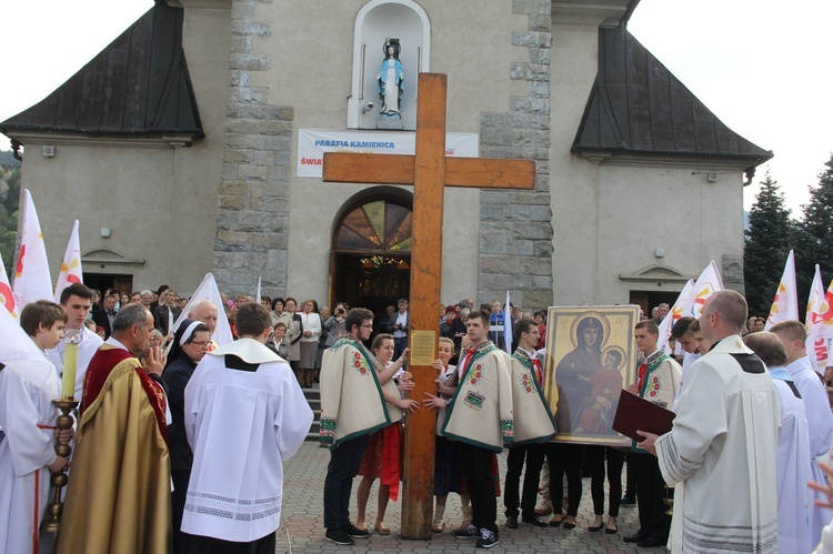 Symbole ŚDM w Kamienicy