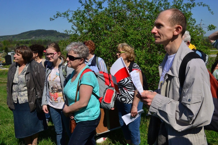 Od krzyża do krzyża - Konradów