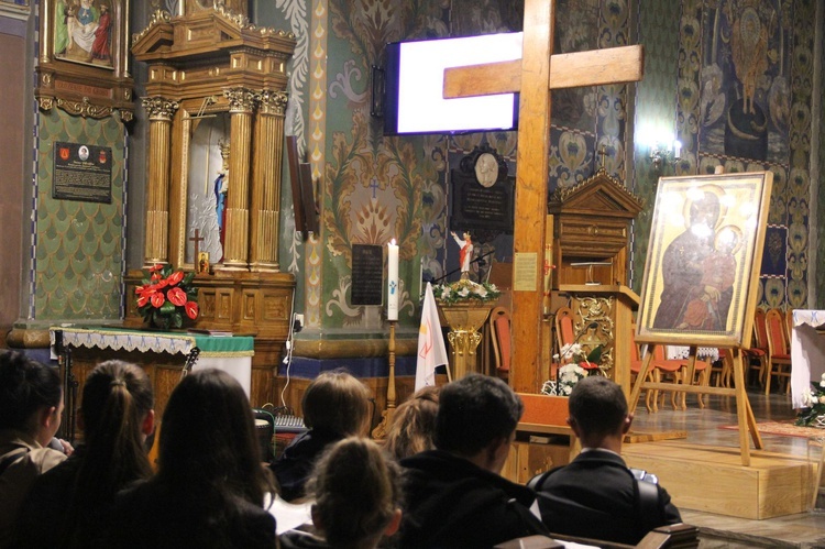 Symbole ŚDM w Szczucinie