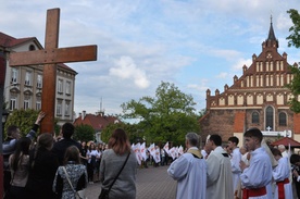 Przed bocheńską bazyliką