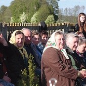 W Eucharystii uczestniczyli sąsiedzi i wierni z sąsiednich wiosek.