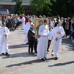 Symbole ŚDM w par. Trójcy Przenajświętszej w Mielcu