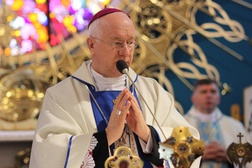 Ordynariusz łowicki bp Andrzej F. Dziuba