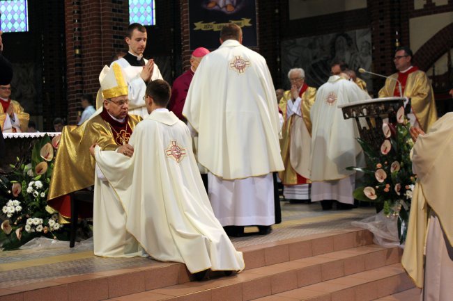 Święcenia kapłańskie w gliwickiej katedrze