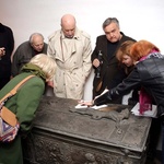 Renowacja sarkofagów królewskich na Wawelu
