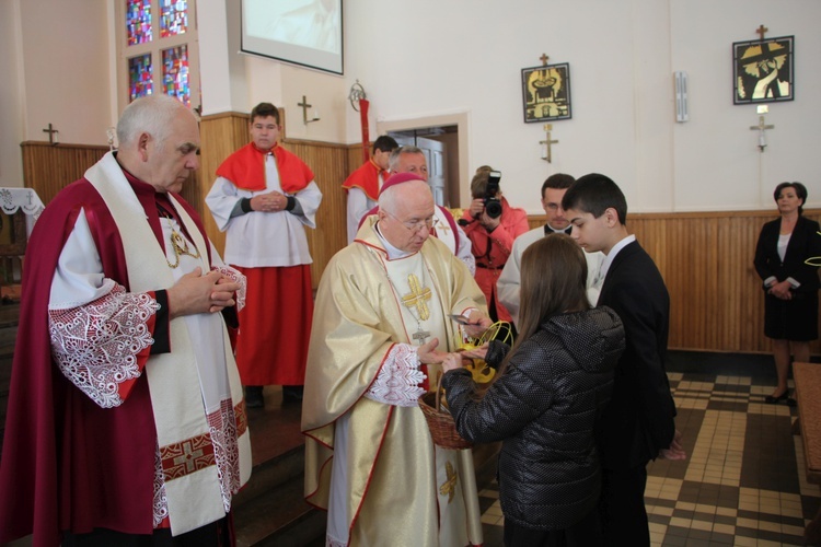 10. rocznica nadania imienia Jana Pawła II Gimanzjum w Bedlnie