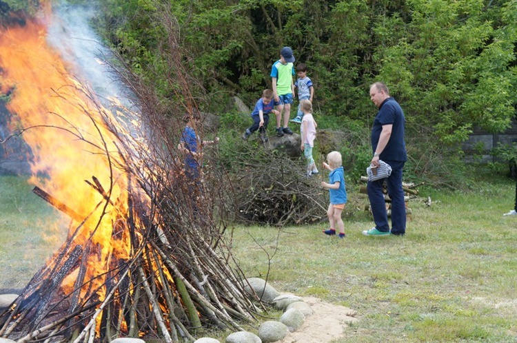 Święto Rodziny w Niepublicznej SP "Źródła"