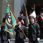 Kard. K. Nycz poświęcił figurę bł. Popiełuszki w Brzeszczach